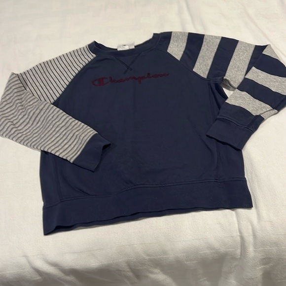 Champion sweatshirt - Picture 1 of 3